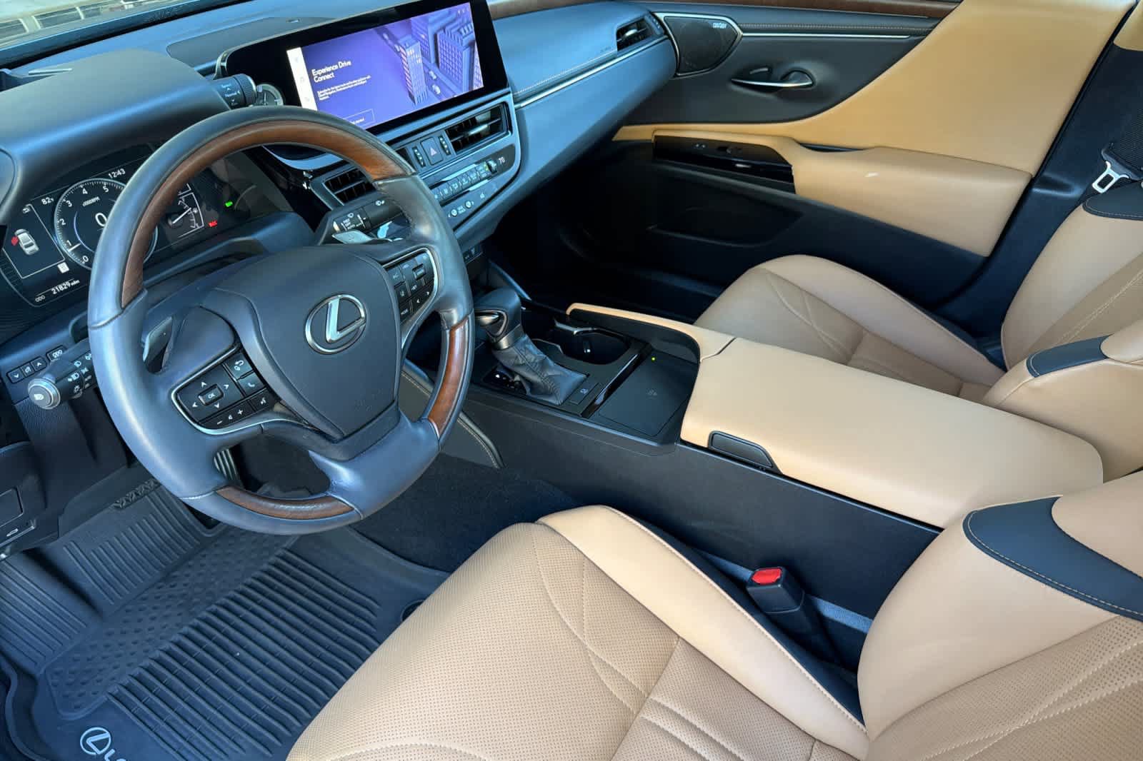 Used 2024 Lexus ES 350 w/ Accessory Package (Z2) FWD image 11
