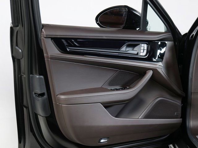 New 2025 Porsche Panamera 4 image 23