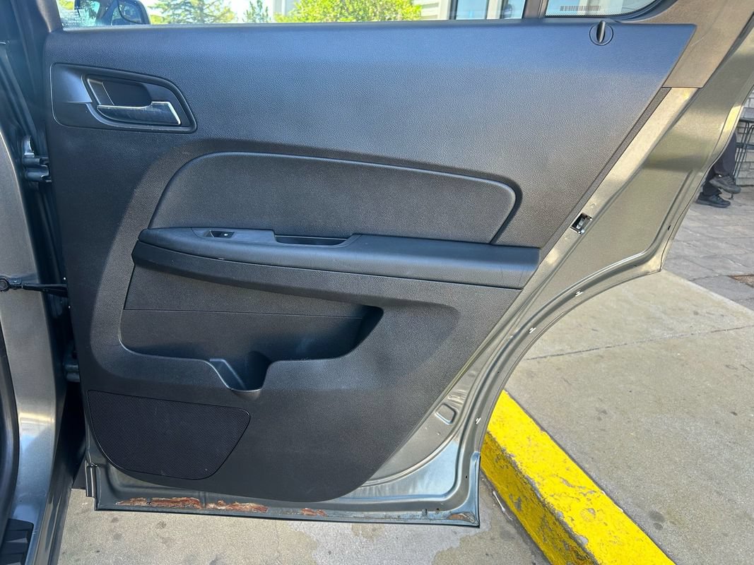 Used 2012 Chevrolet Equinox LT w/ Driver Convenience Package AWD/4WD image 17