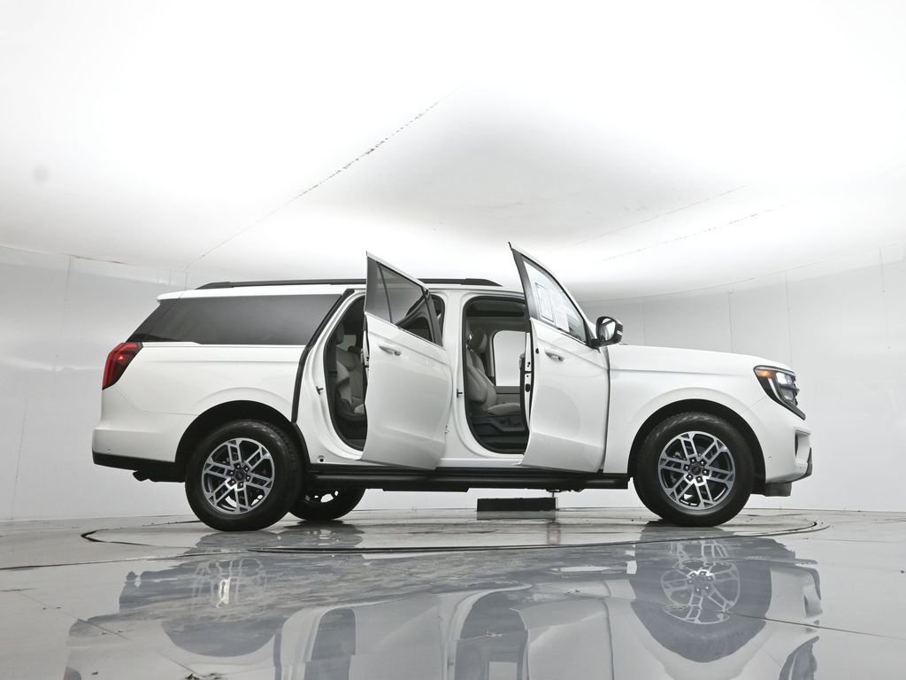 Used 2025 Ford Expedition Max Active image 53
