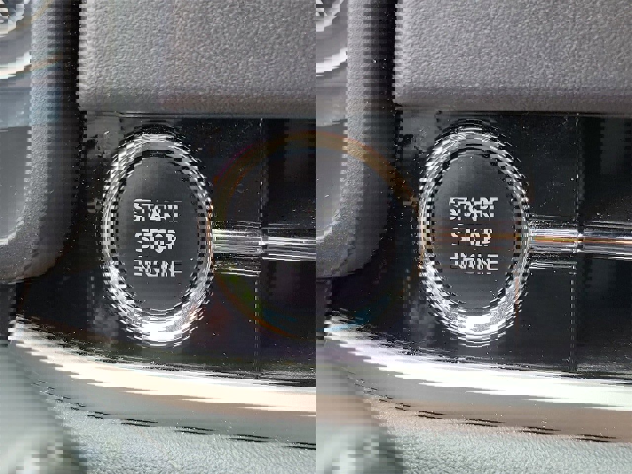 Used 2024 Mitsubishi Outlander SE image 30