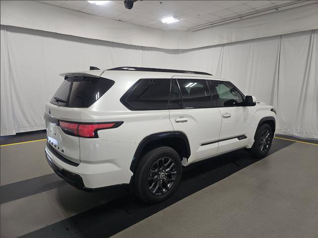 Used 2023 Toyota Sequoia Platinum image 4
