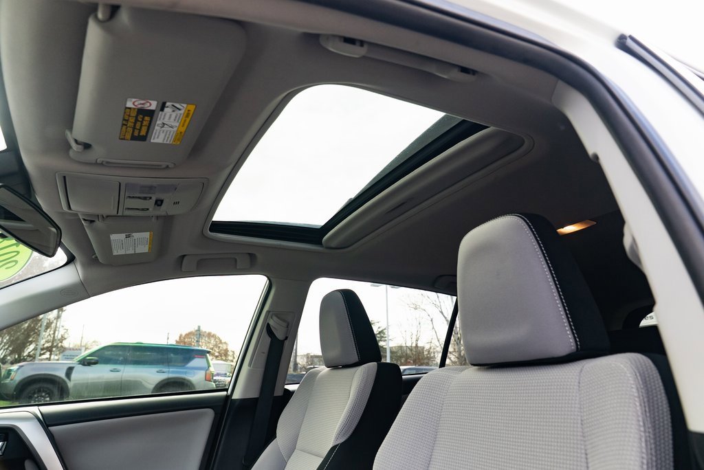 Used 2018 Toyota RAV4 XLE image 16