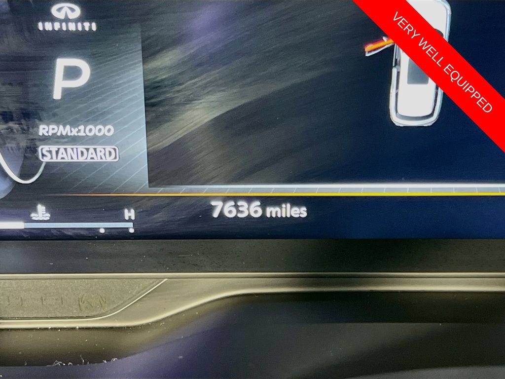 Used 2025 INFINITI QX60 Luxe w/ Cargo Package FWD image 12