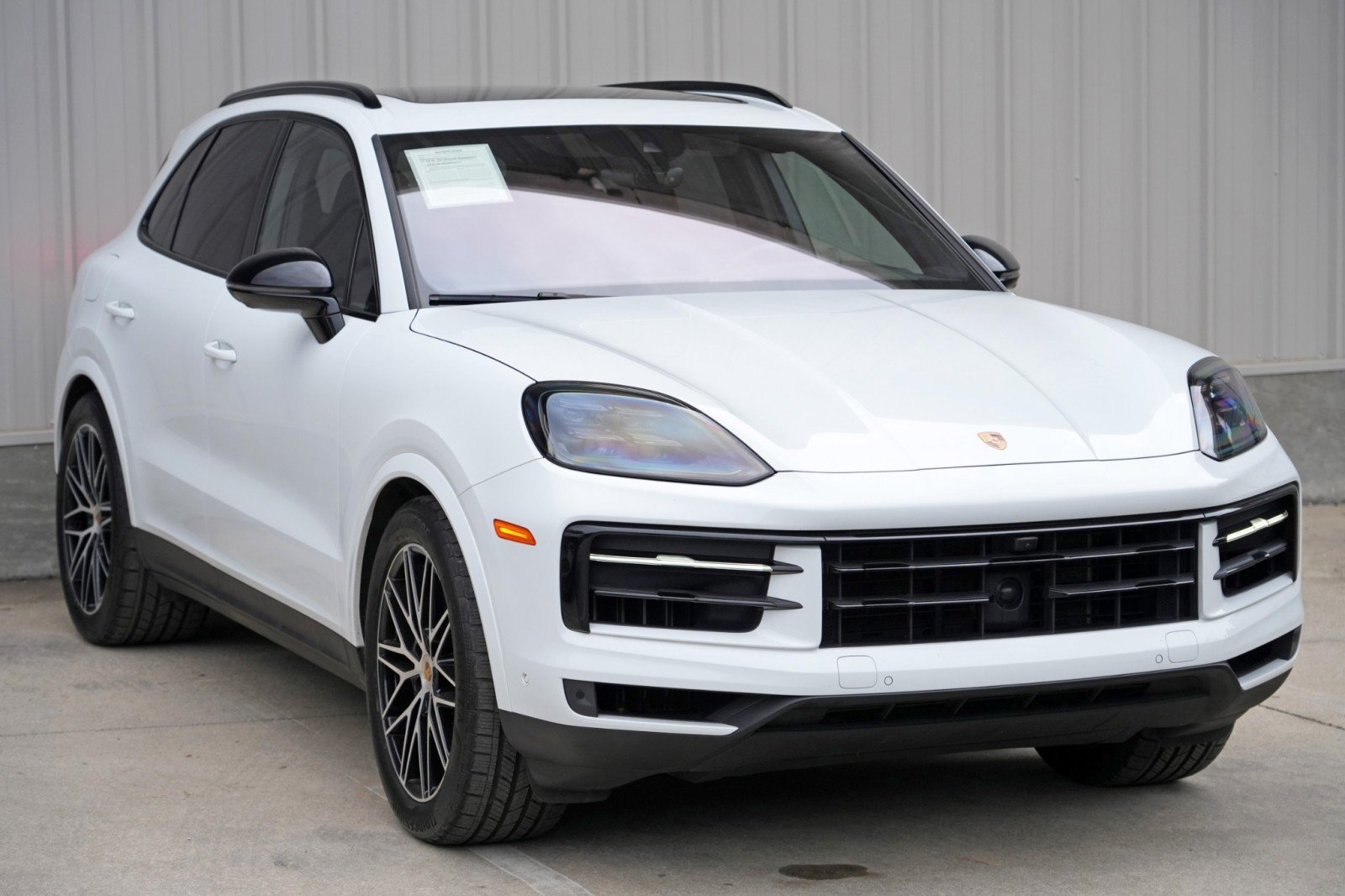 Used 2024 Porsche Cayenne AWD/4WD image 57