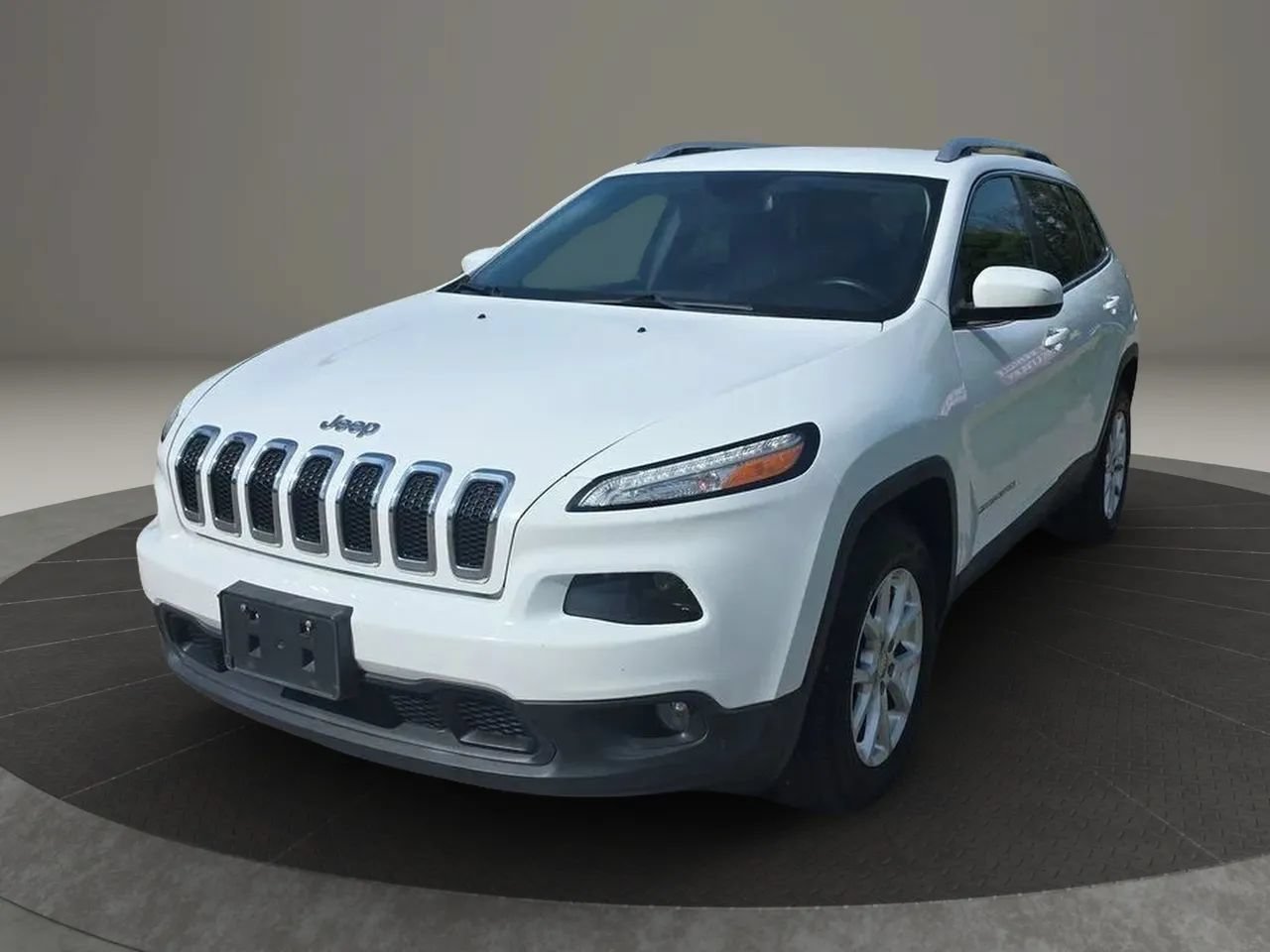 Used 2018 Jeep Cherokee Latitude w/ Safety Group