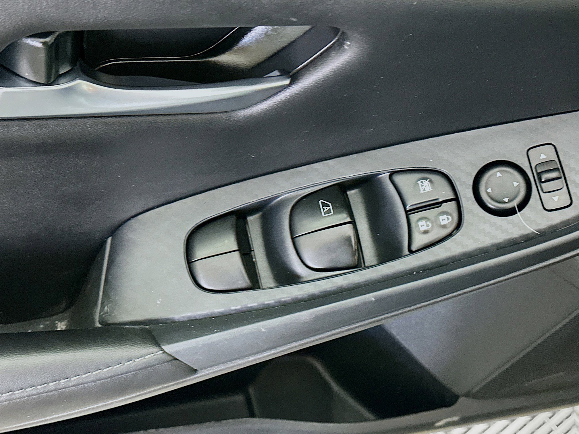 Used 2025 Nissan Sentra SV w/ All-Weather Package image 15