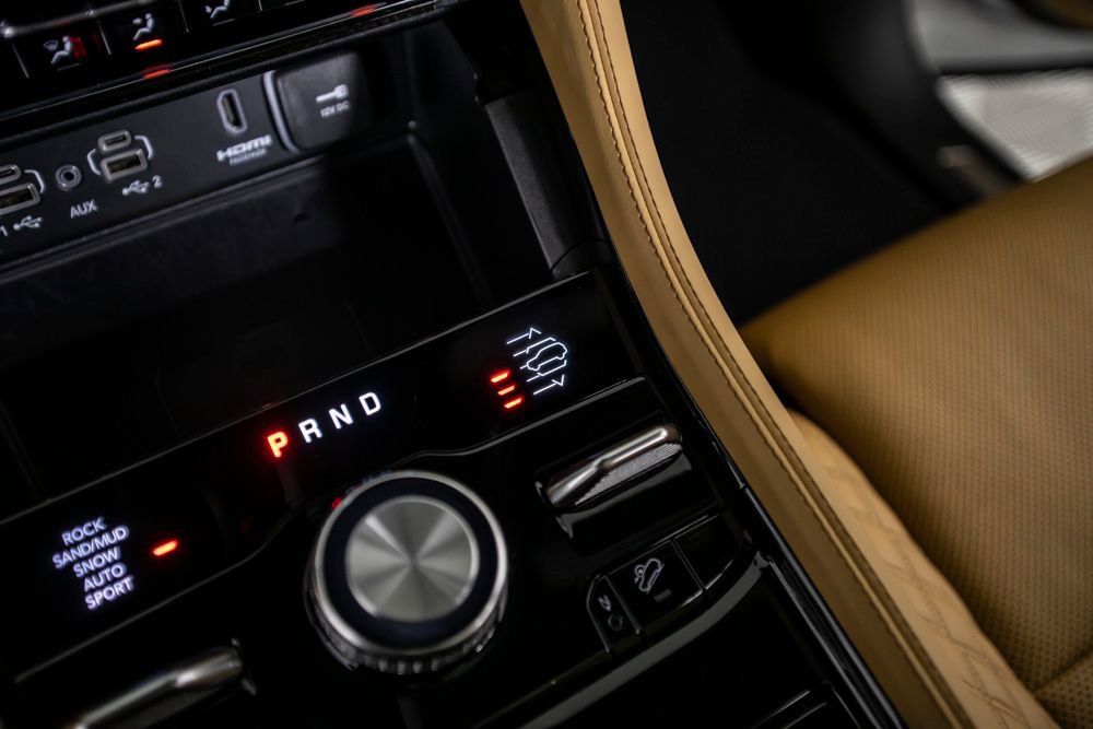 Used 2025 Jeep Grand Cherokee L Summit AWD/4WD image 33