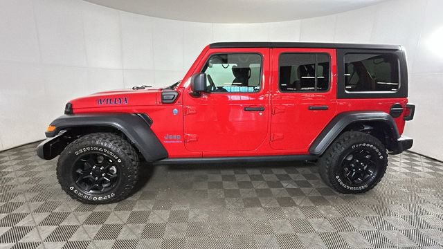Used 2023 Jeep Wrangler Unlimited w/ Cold Weather Group AWD/4WD image 5