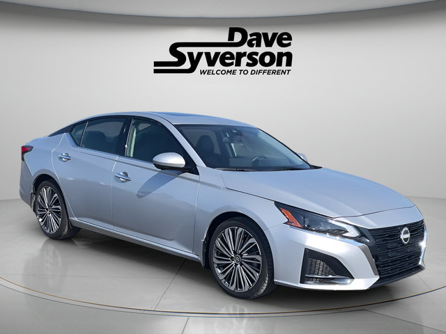 Used 2025 Nissan Altima 2.5 SL FWD image 7