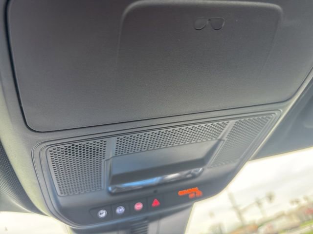 Used 2025 GMC Acadia Elevation FWD image 16