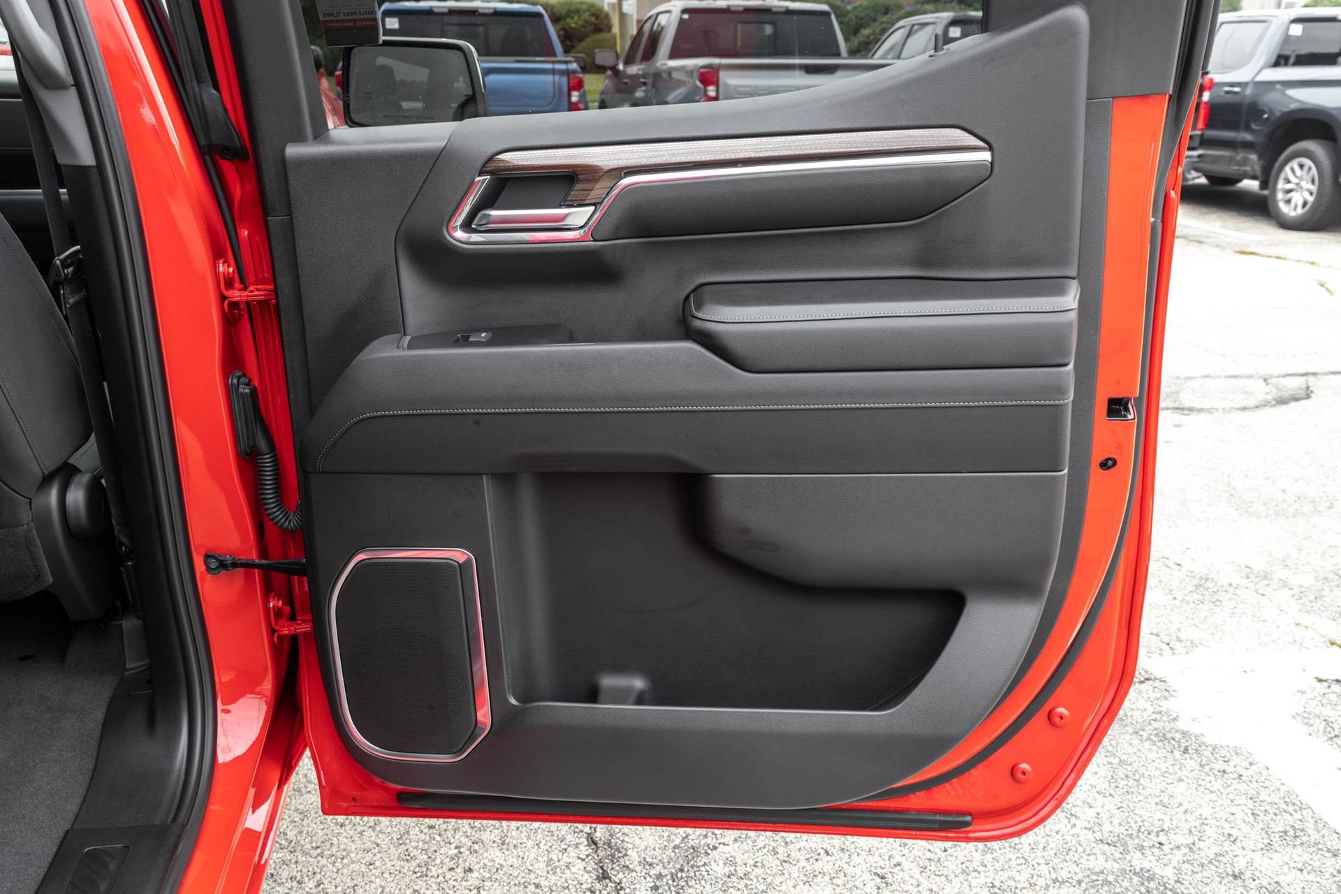 Used 2024 Chevrolet Silverado 1500 LT AWD/4WD image 41