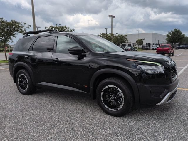 Used 2023 Nissan Pathfinder Rock Creek AWD/4WD image 2