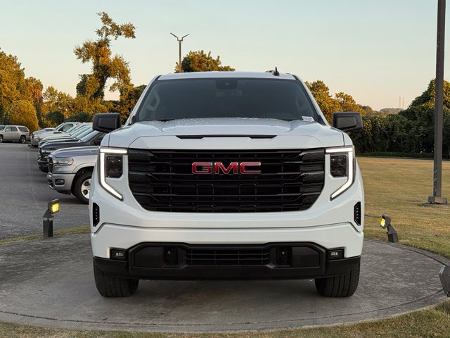 Used 2026 GMC Sierra 1500 Elevation AWD/4WD image 2