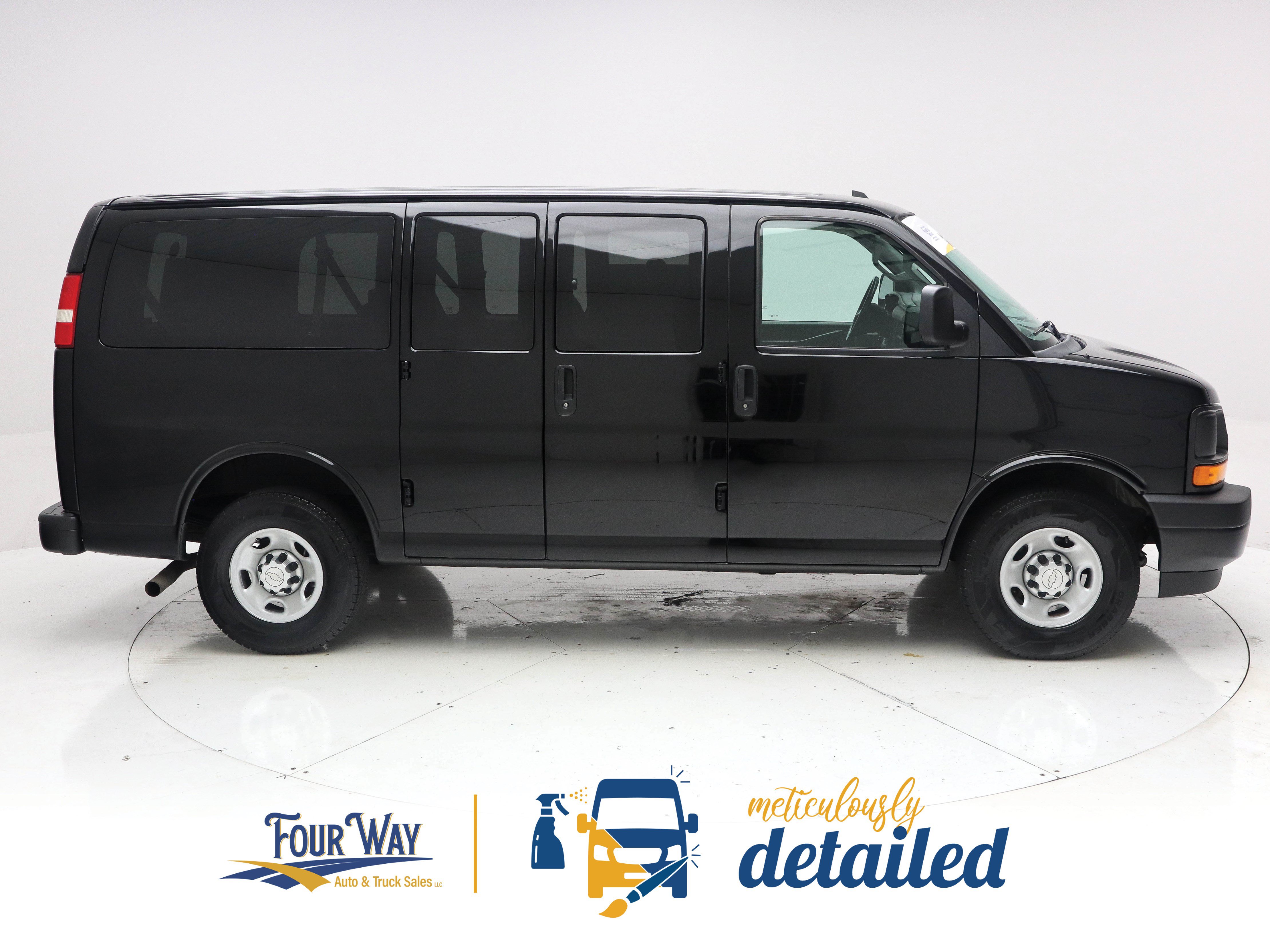 Used 2017 Chevrolet Express 2500 LS RWD image 2