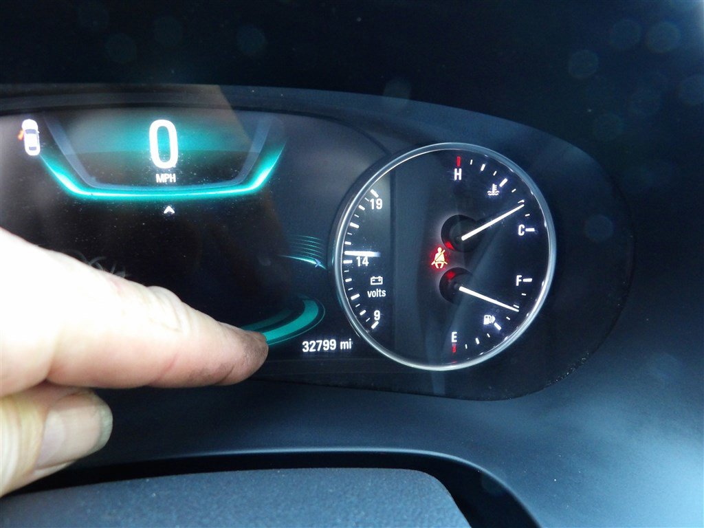 Used 2017 Buick LaCrosse Essence image 15