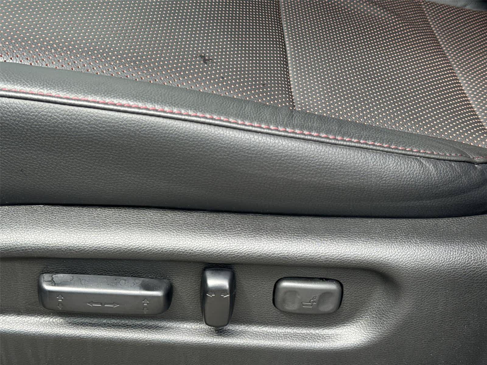Used 2026 Honda Ridgeline Black Edition image 13
