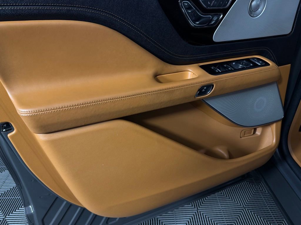 Used 2023 Lincoln Aviator Black Label image 27