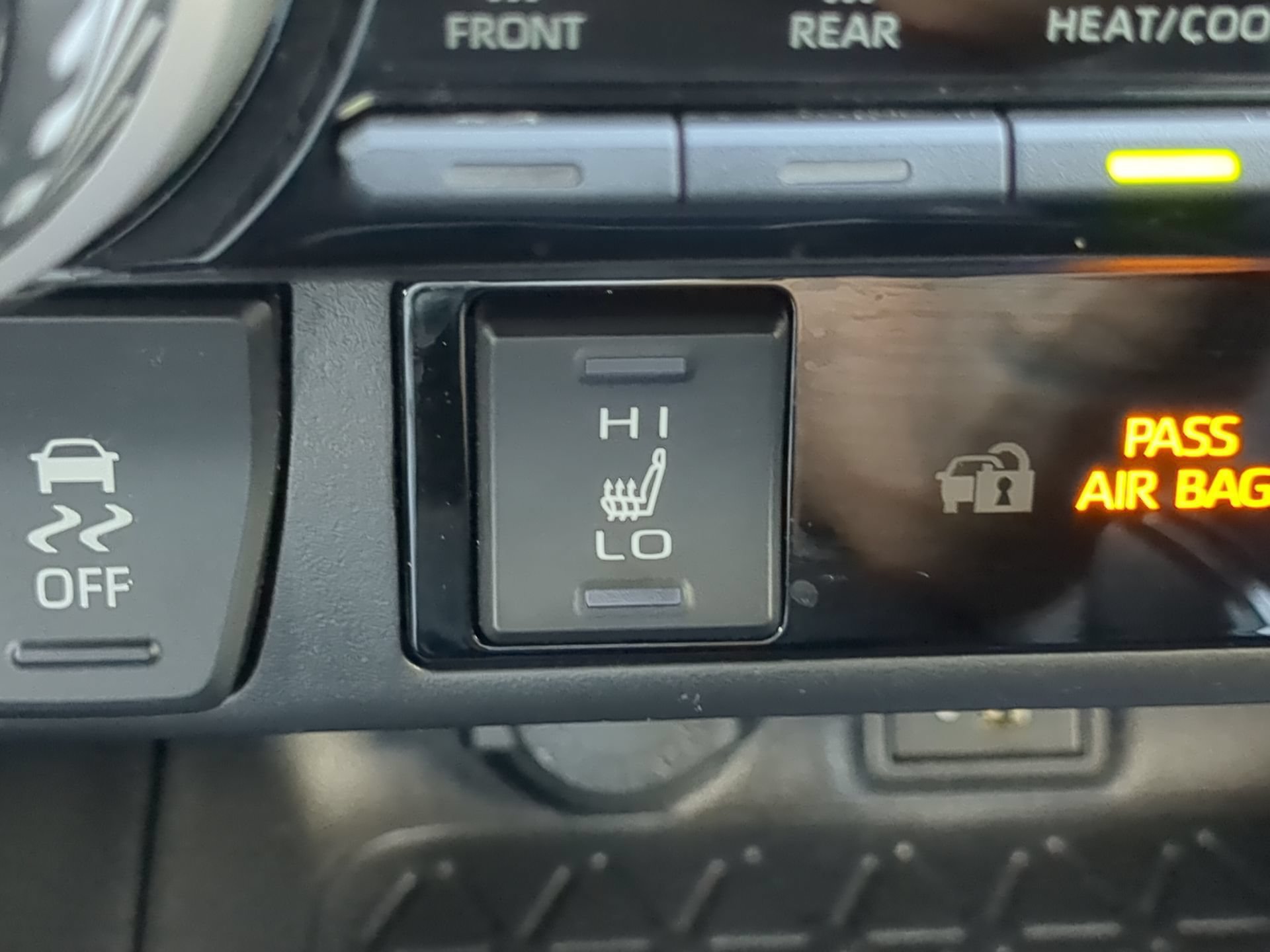 Used 2023 Toyota RAV4 XLE Premium AWD/4WD image 63