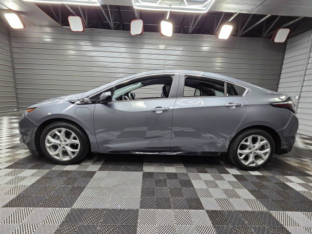 Used 2018 Chevrolet Volt Premier w/ Driver Confidence Package FWD image 8