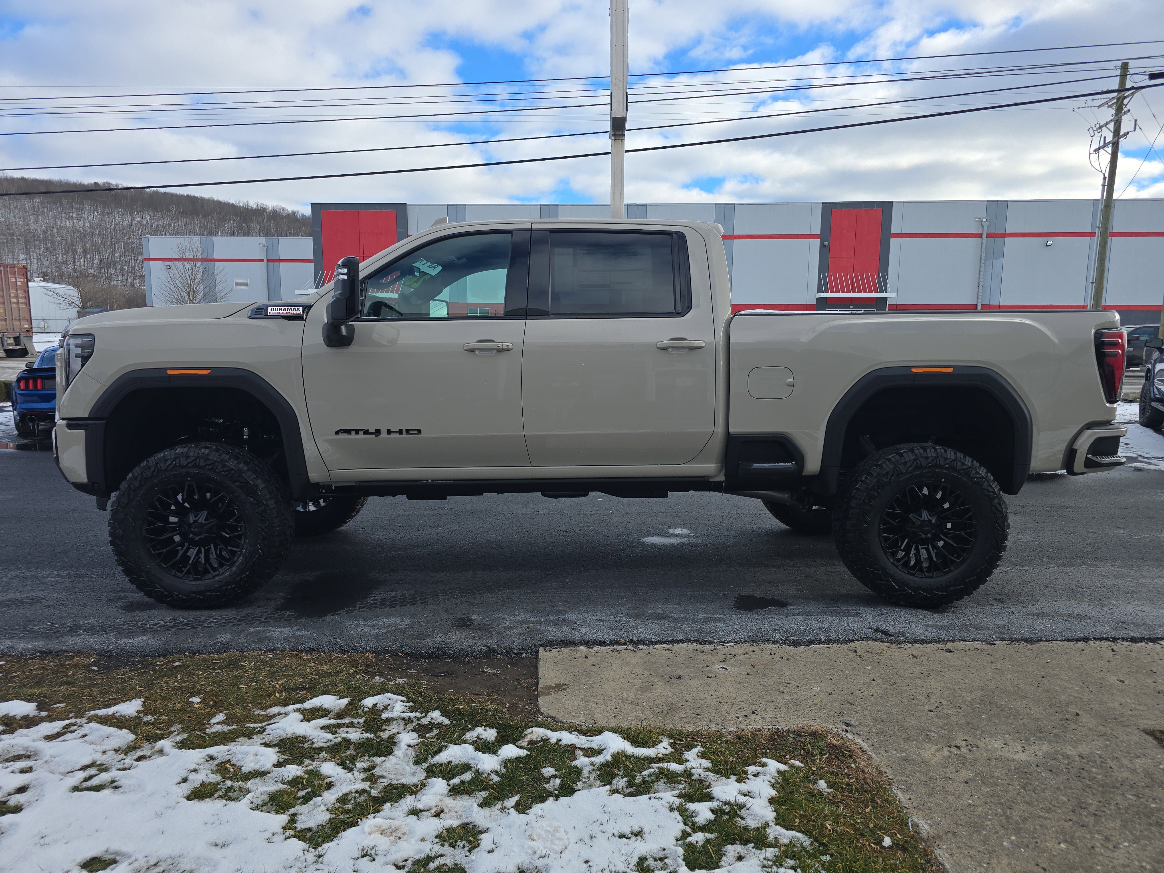 New 2026 GMC Sierra 2500 AT4 image 7