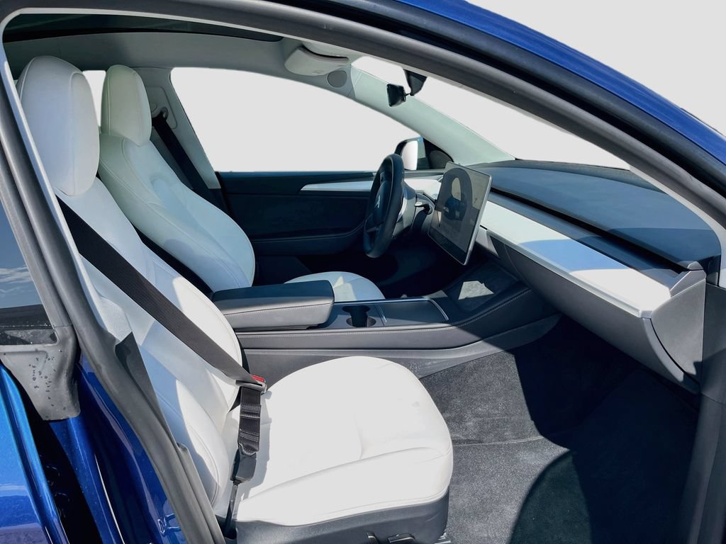 Used 2024 Tesla Model Y Performance AWD/4WD image 29
