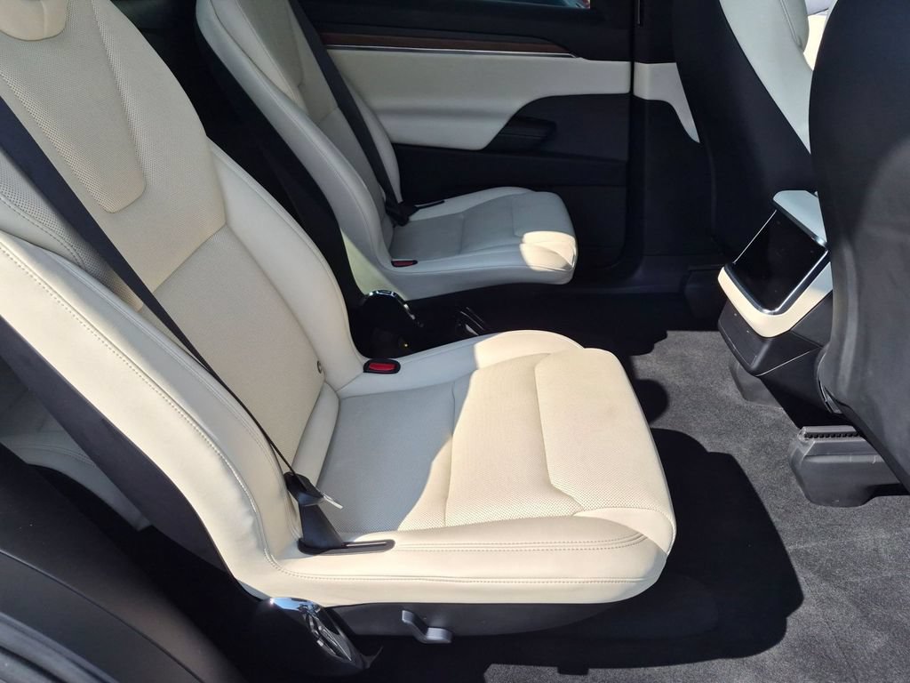 Used 2022 Tesla Model X AWD/4WD image 27