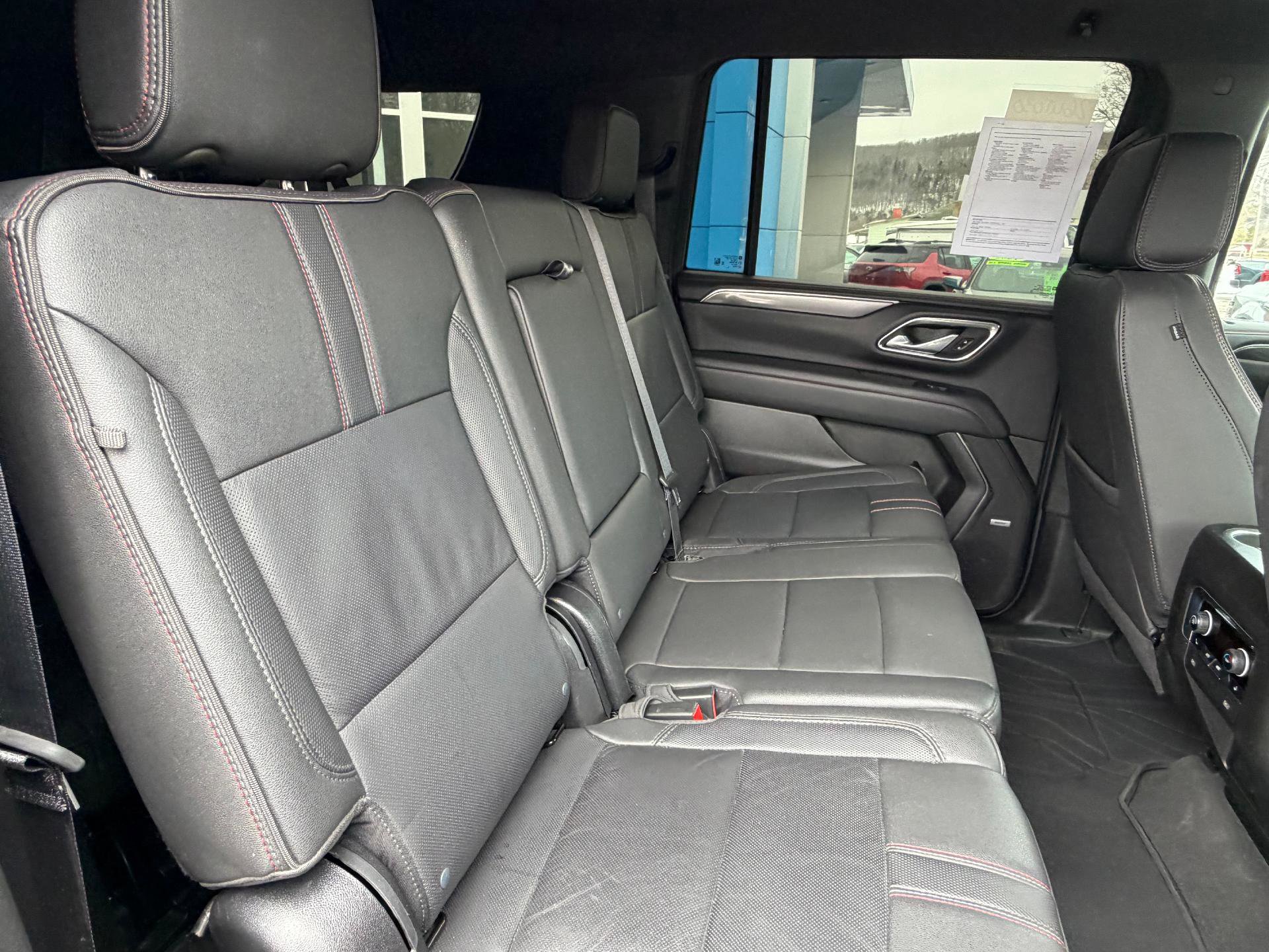 Used 2024 Chevrolet Suburban RST w/ Luxury Package image 13