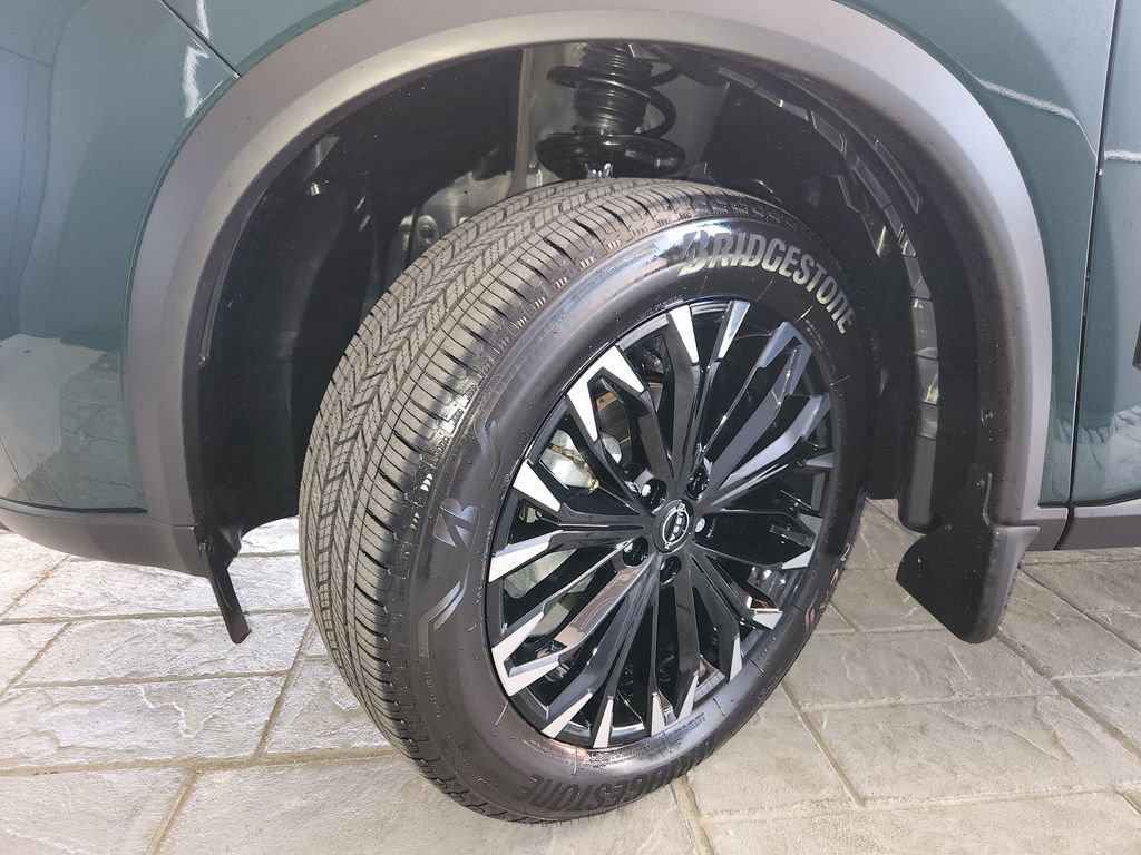 Certified 2026 Nissan Rogue Dark Armor FWD image 33