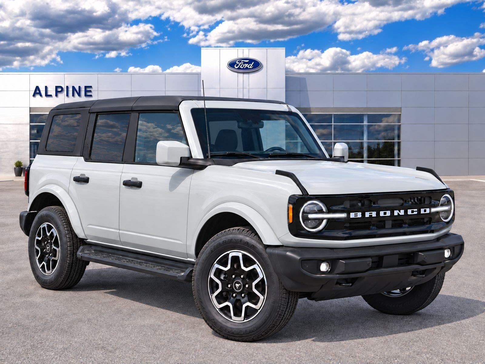Used 2026 Ford Bronco Outer Banks AWD/4WD image 1