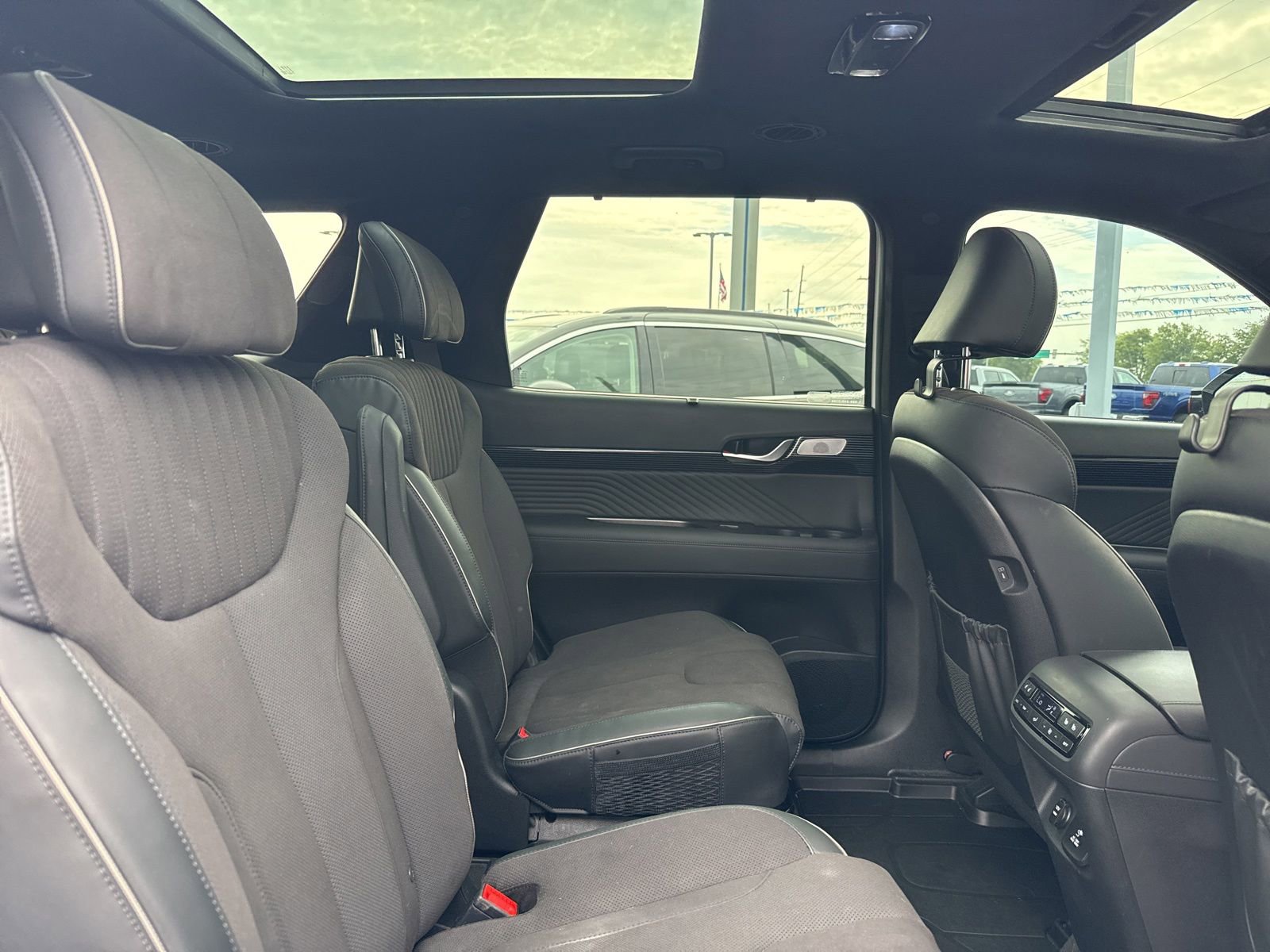 Used 2024 Hyundai Palisade Calligraphy AWD/4WD image 8