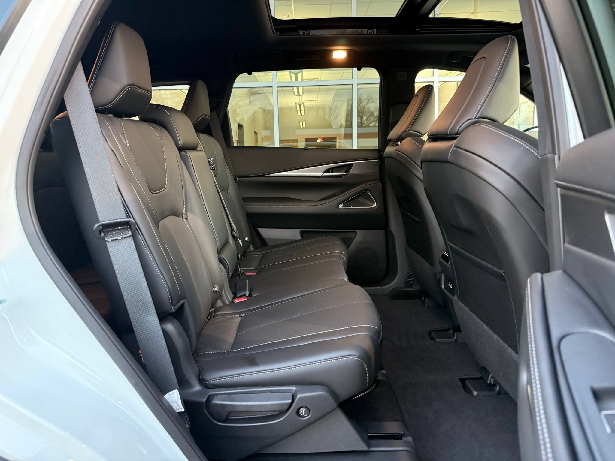 Used 2025 INFINITI QX60 Luxe w/ Black Edition AWD/4WD image 29