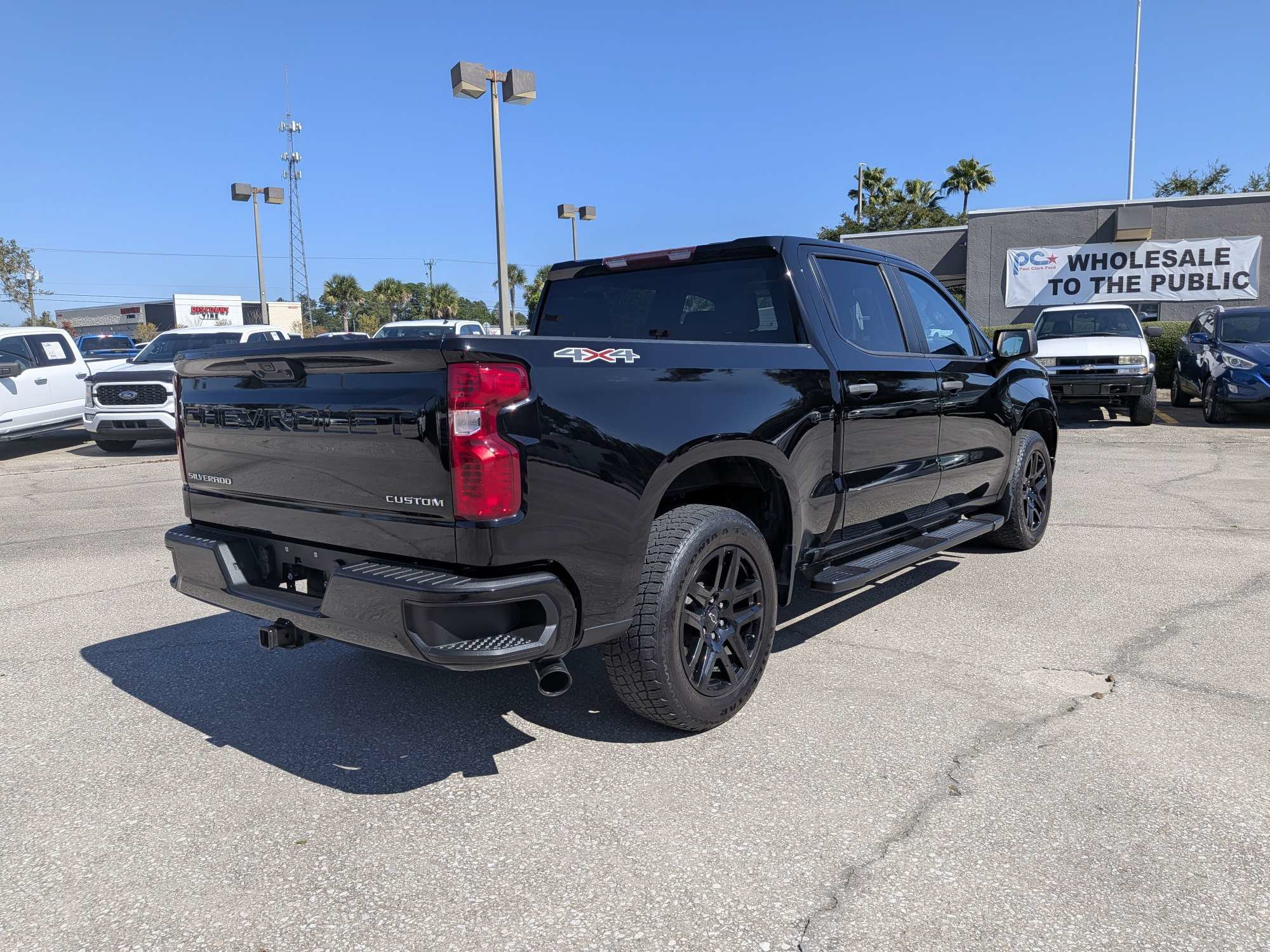 Used 2022 Chevrolet Silverado 1500 Custom AWD/4WD image 4