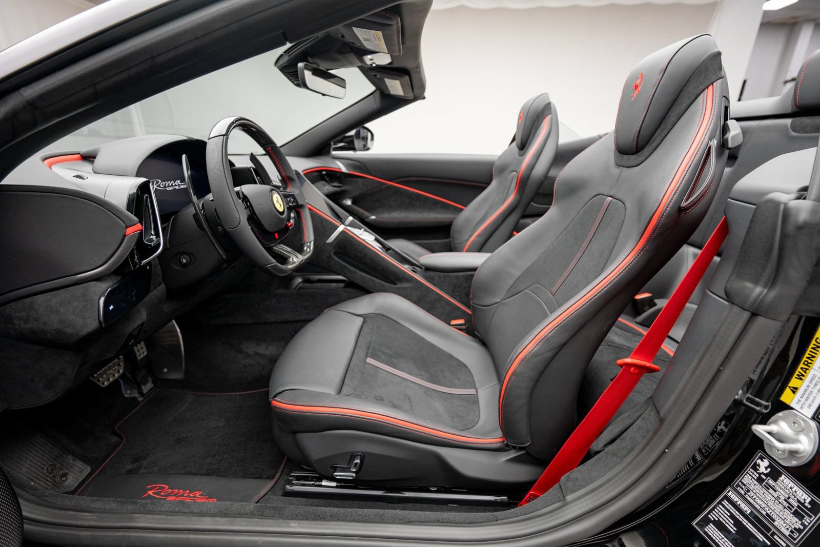 Used 2026 Ferrari Roma Spider RWD image 16
