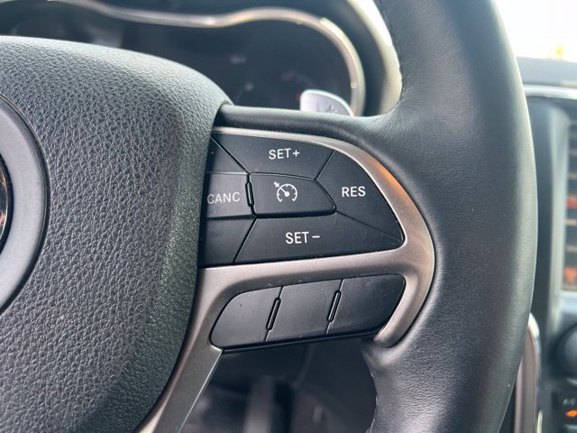 Used 2017 Jeep Grand Cherokee Altitude AWD/4WD image 15