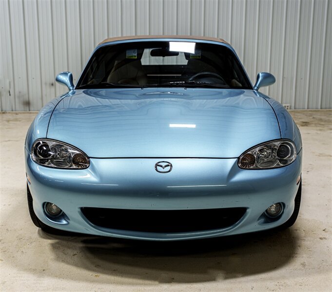 Used 2002 MAZDA MX-5 Miata RWD image 23