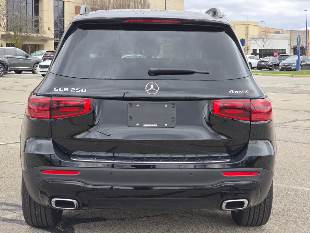 New 2026 Mercedes-Benz GLB 250 4MATIC image 15