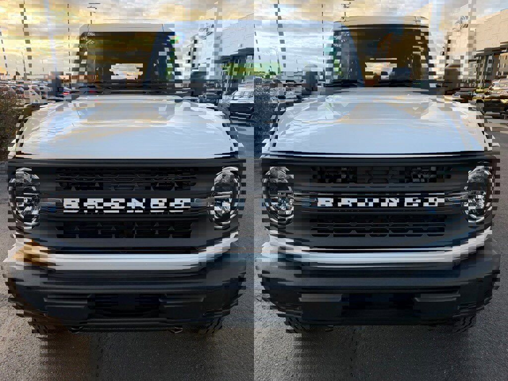 New 2025 Ford Bronco 4-Door image 8
