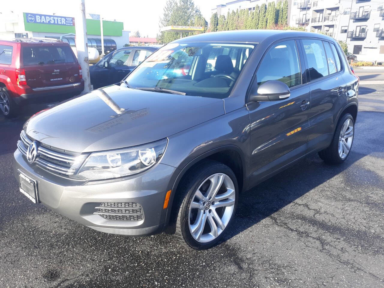 Used 2013 Volkswagen Tiguan S image 7