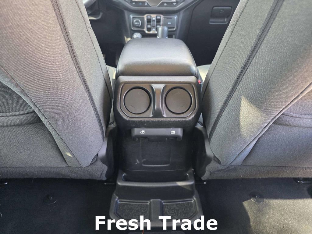 Used 2024 Jeep Wrangler Unlimited w/ Convenience Group image 11