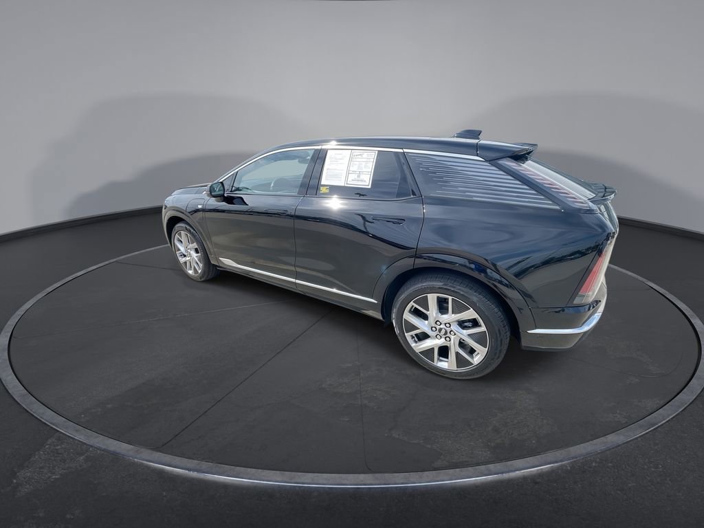 Certified 2025 Cadillac Optiq Luxury 1 AWD/4WD image 6