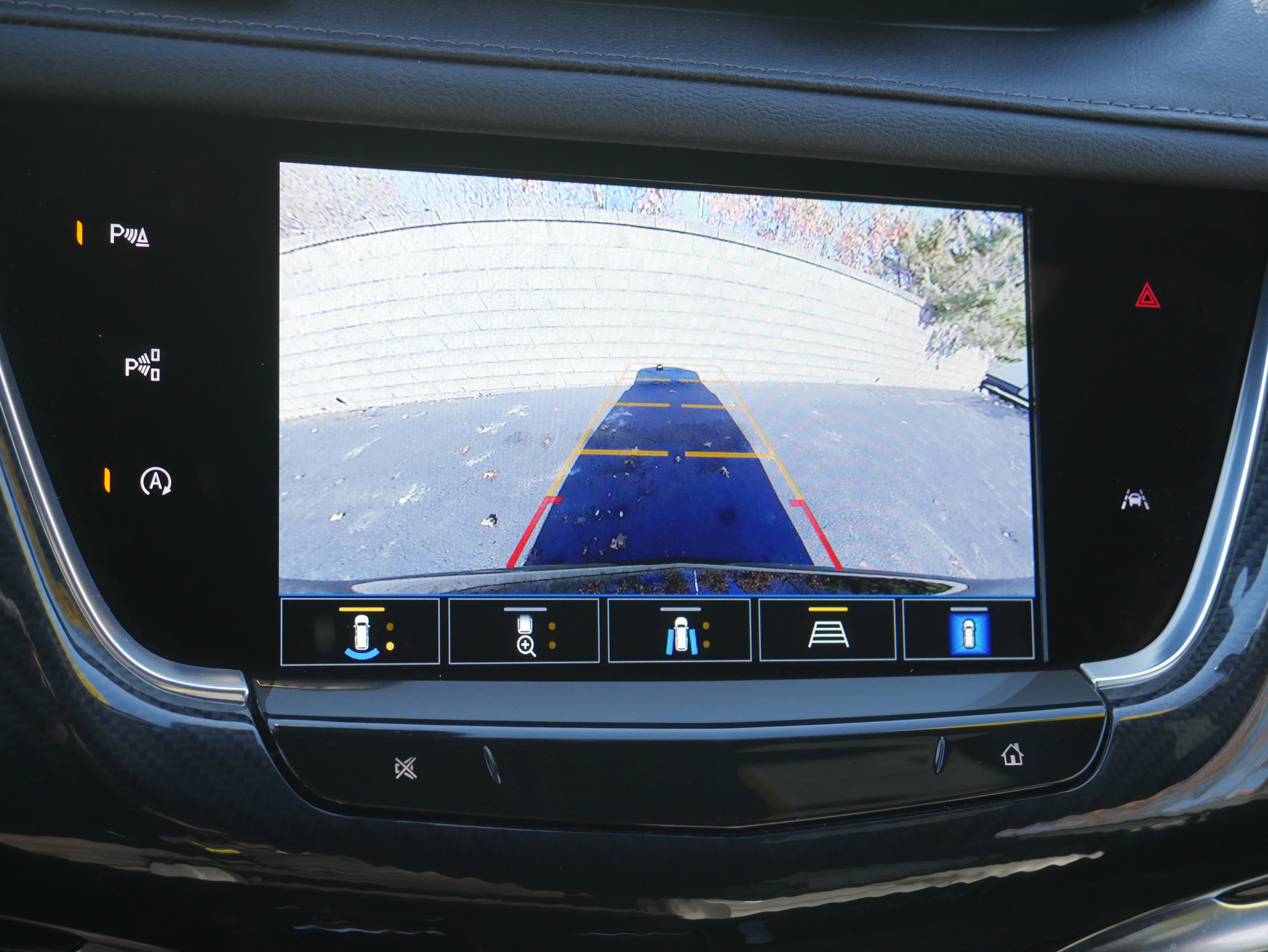 Certified 2024 Cadillac XT6 Sport w/ Technology Package image 19