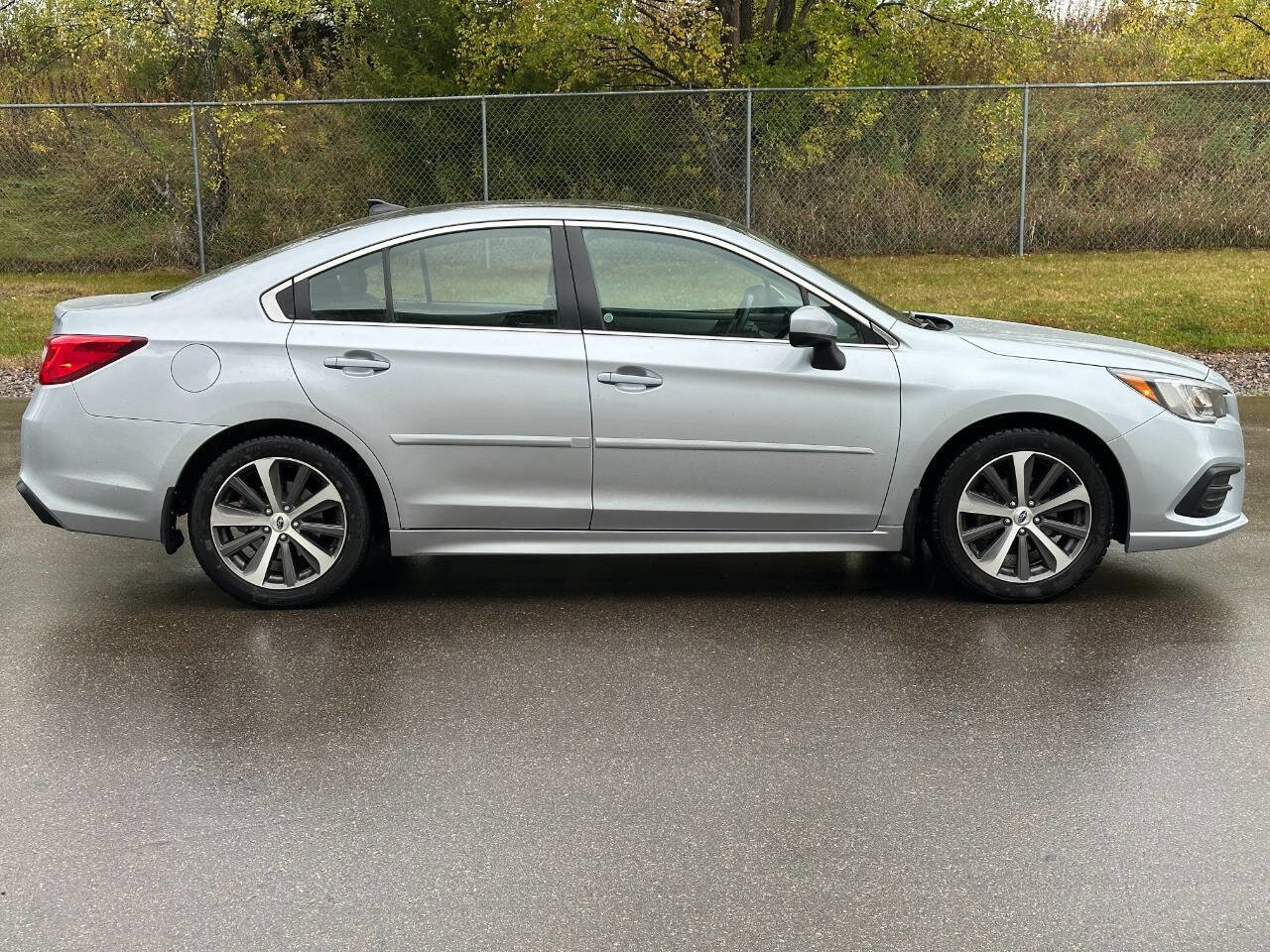 Used 2019 Subaru Legacy 2.5i Premium image 2