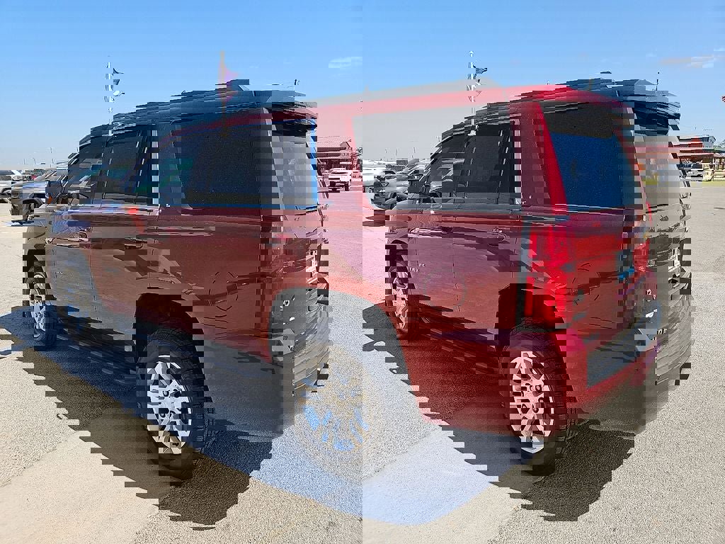 Used 2017 Chevrolet Tahoe LT image 4
