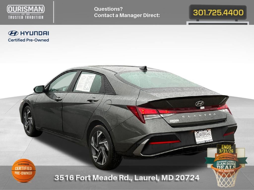 Used 2025 Hyundai Elantra Sport image 3