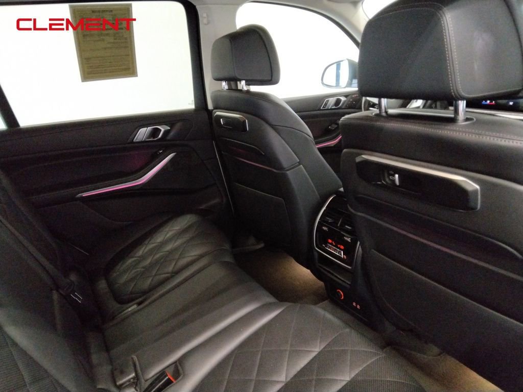 Used 2023 BMW X7 xDrive40i image 41