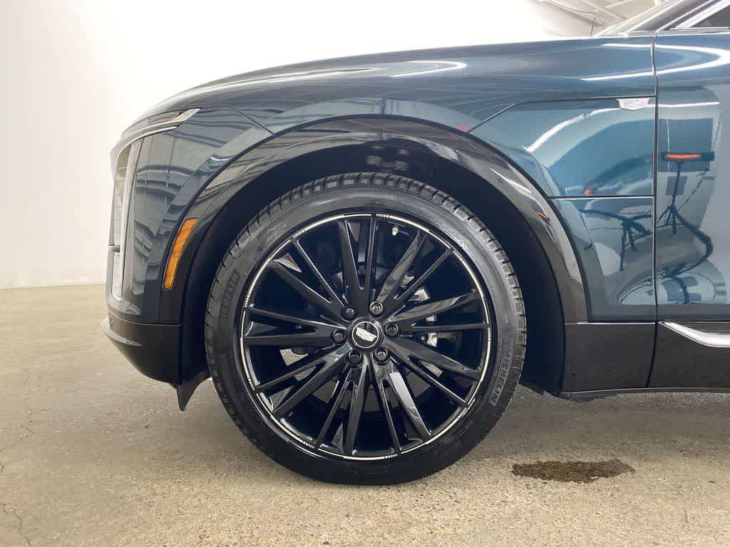 Certified 2025 Cadillac Lyriq Luxury w/ Nappa Leather Package image 12