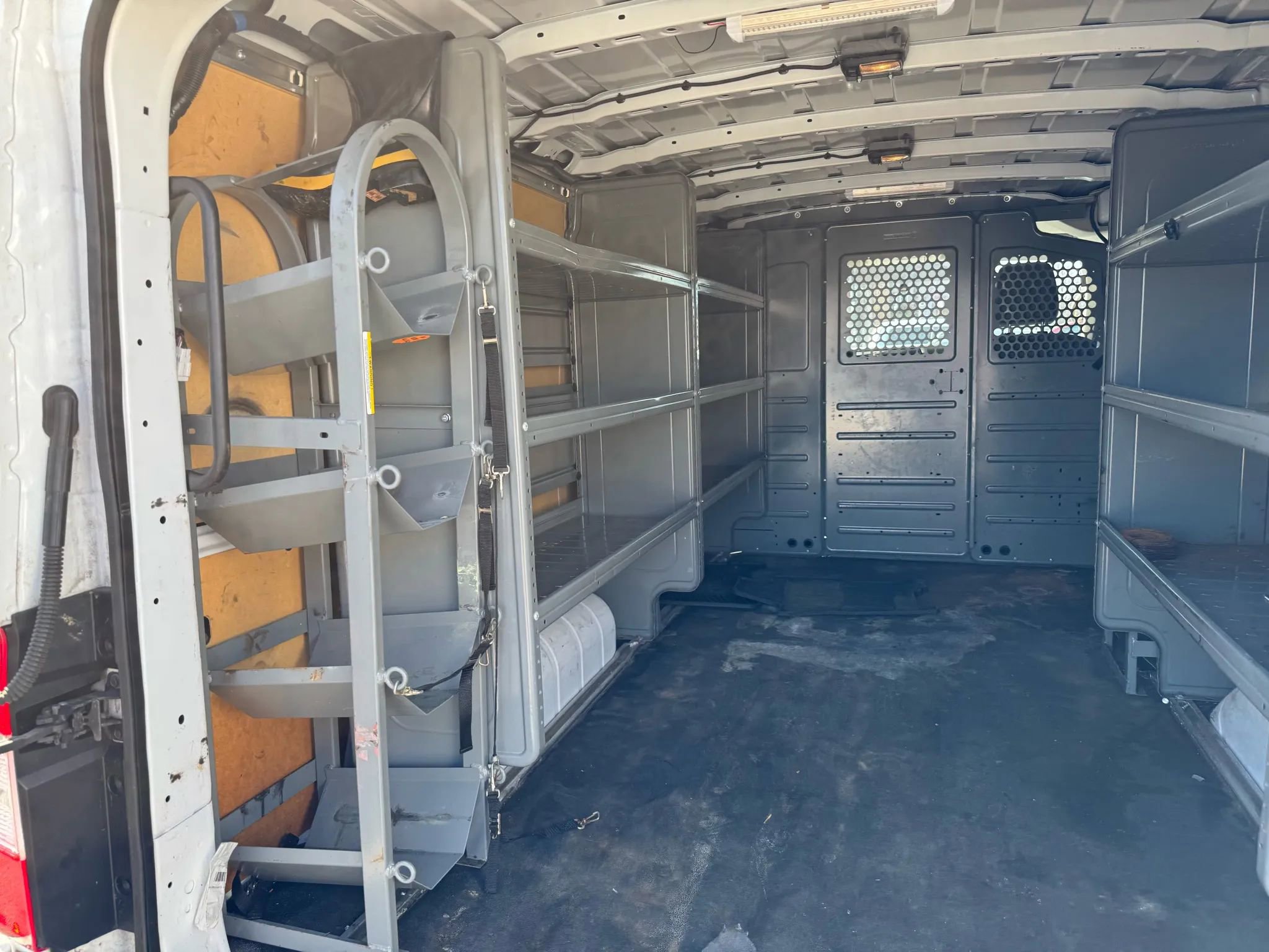 Used 2020 Nissan NV 2500 SV w/ Navigation Package image 27