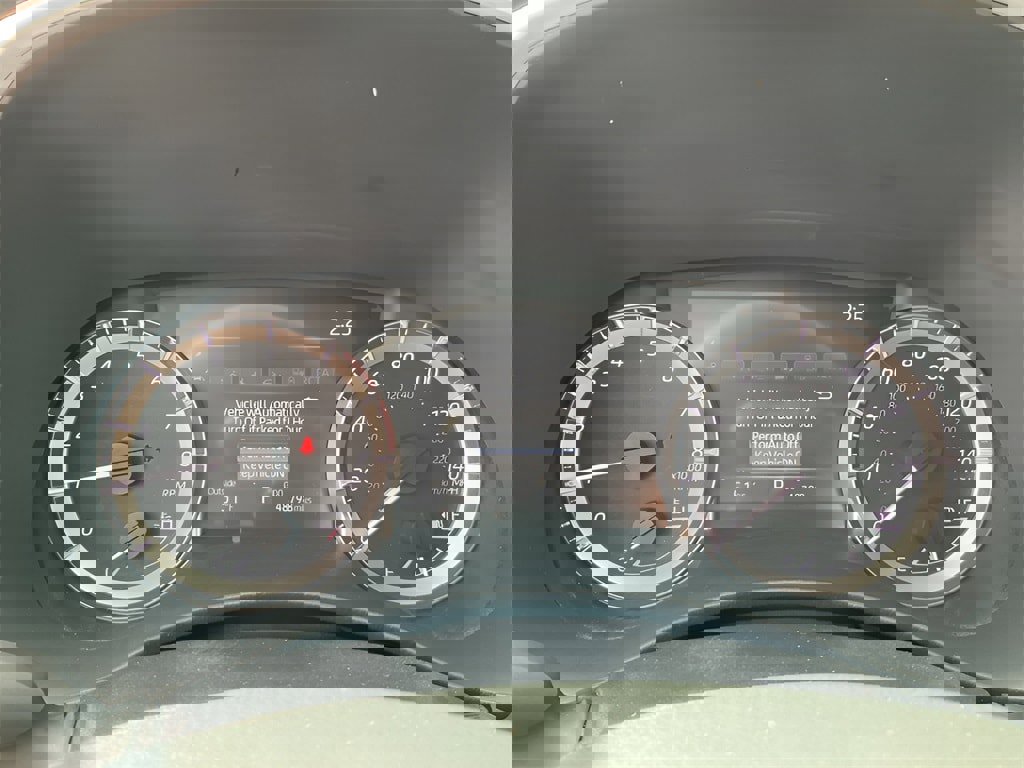 Used 2024 Toyota Highlander XLE image 10