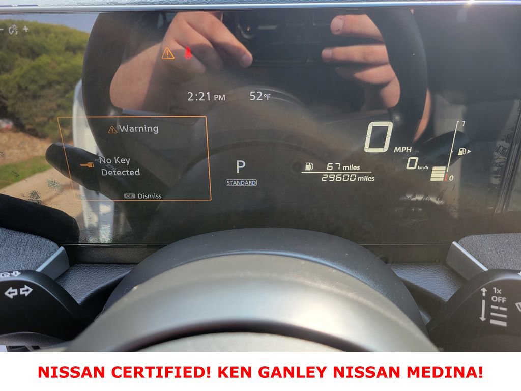 Certified 2025 Nissan Kicks SV AWD/4WD image 32